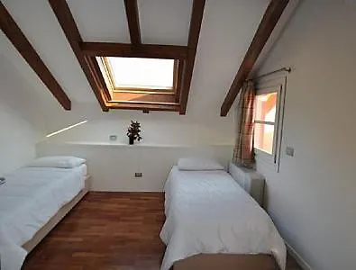 Sleeps 6 Pool Wifi Appartement