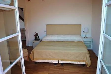 Sleeps 6 Pool Wifi Meina